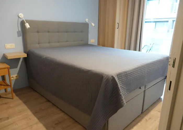 Madison A Apartment *