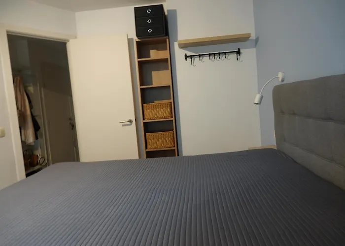 Madison A Apartment *